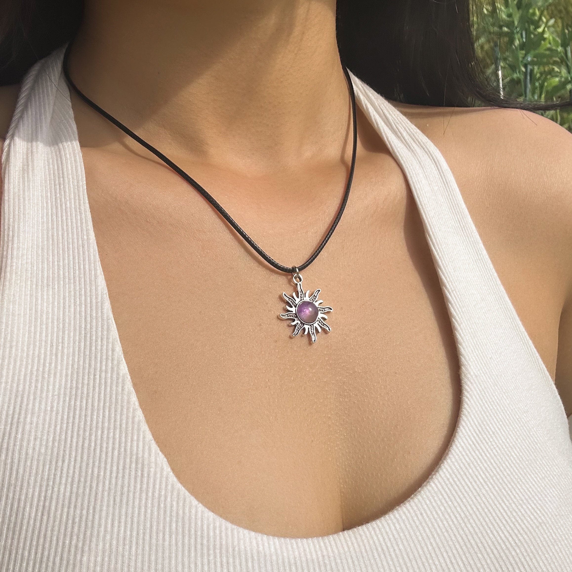 Antique Turquoise Stone Inlaid Sun Pendant Leather String Necklace